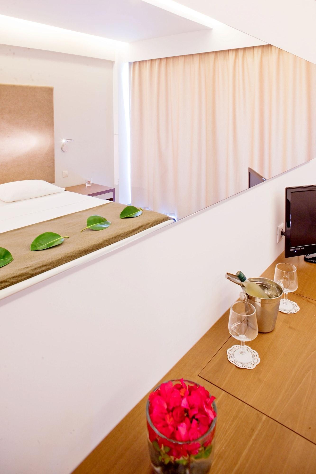 Oktober Downtown Boutique 3* Rhodes City