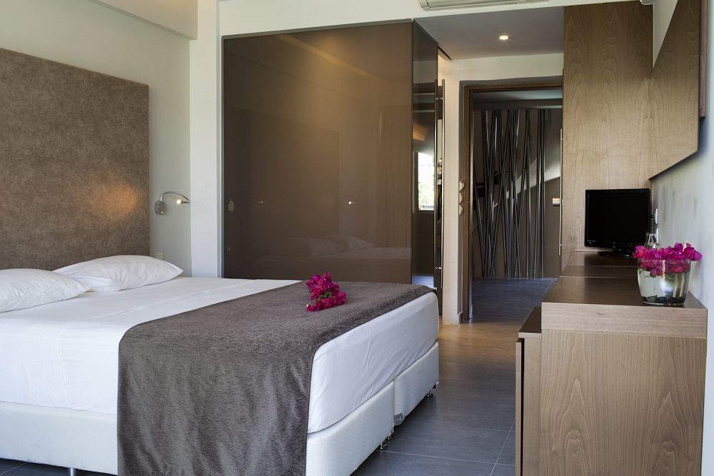 Oktober Downtown Boutique 3*